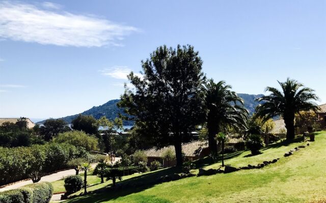 Villa avec vue sur baie de Santa Giulia