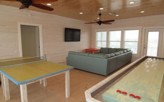 Beach Club Clubhouse 1