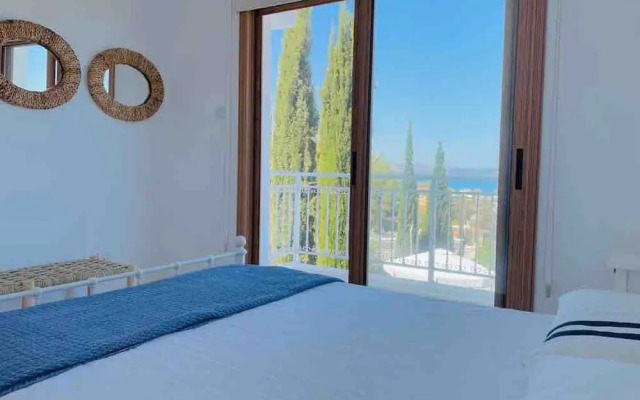 Spacious Luxury Private Sea View Villa