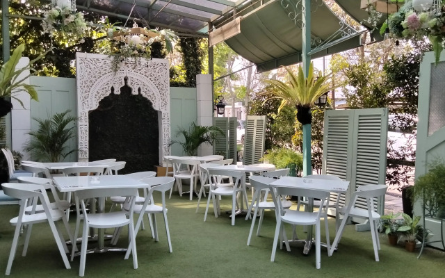 Noor Hotel