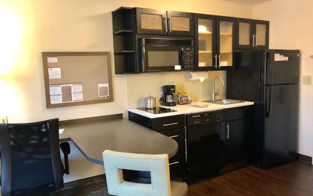 Candlewood Suites Herndon by IHG