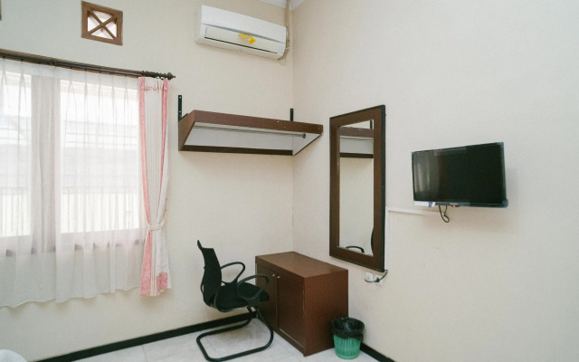 Urbanview Hotel Griya Surya Malang by RedDoorz