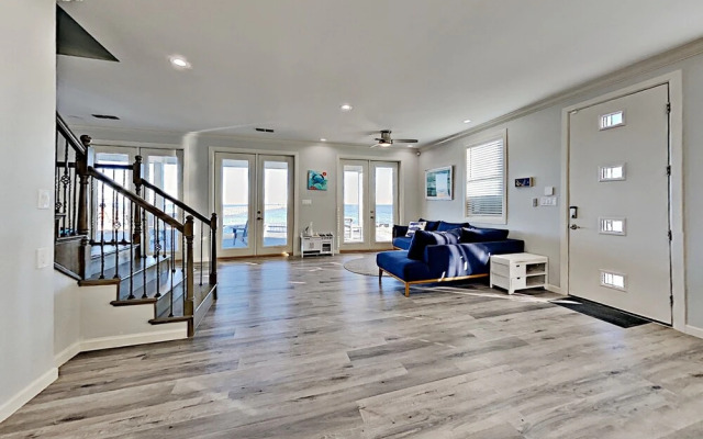 1231Swat 7 Bedroom Home