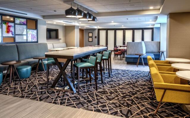 Hampton Inn Fresno Airport