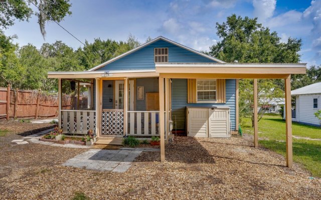 Lake Wales Vacation Rental w/ Screened-in Porch!