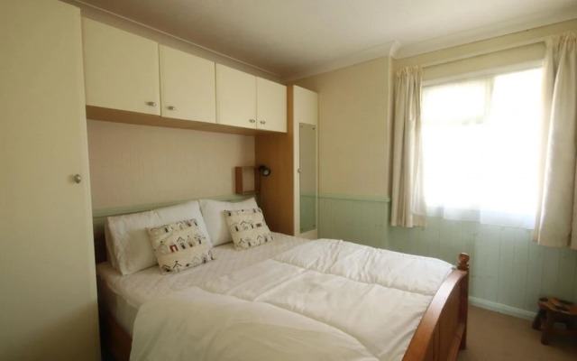 43C Medmerry Park 2 Bedroom Chalet
