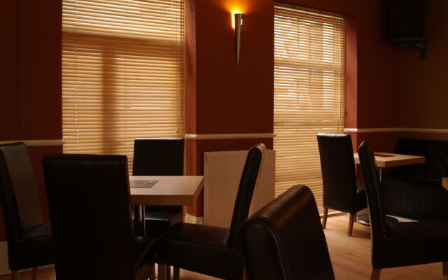 Palm Grove Hotel