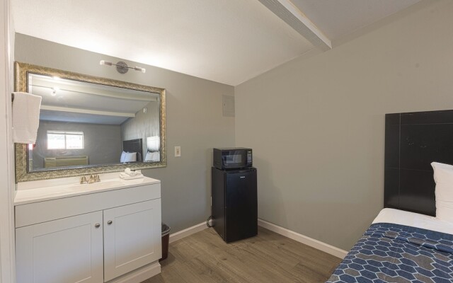 Sands Inn by OYO Winnie