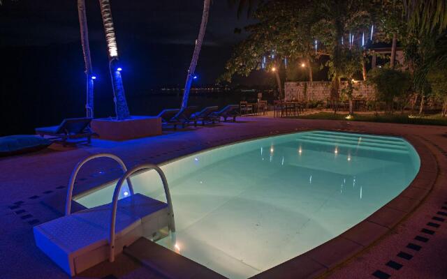 Blu' Beach Bungalows