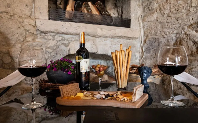 VINO Alacati