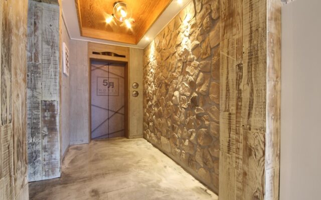 Boutique Hotel May