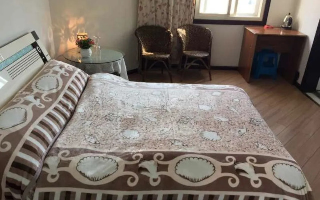 Kunming Harbor Home Hostel