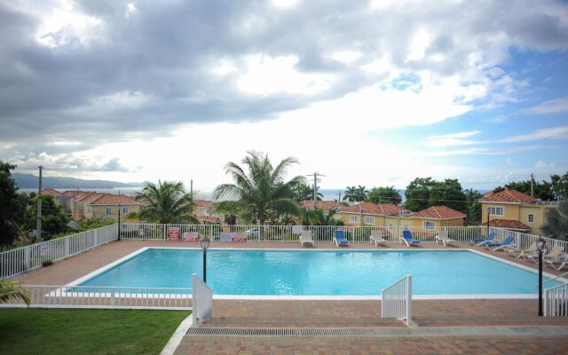 Country Club Mangowalk Townhouse