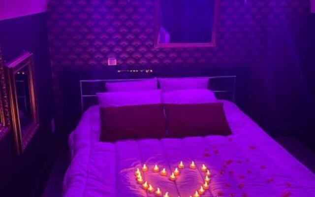 Loveroom auriol, romantique et coquine