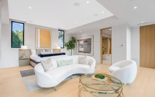 Hutton Modern