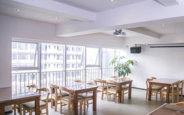 LAVANDE Hotel Dalian Huanan Square North Railway Station