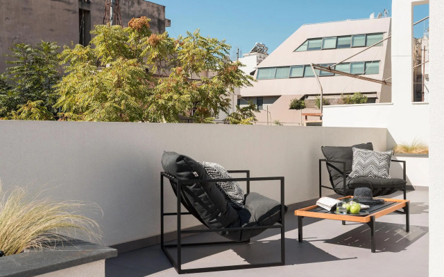 11 Enteka Acropolis Suites