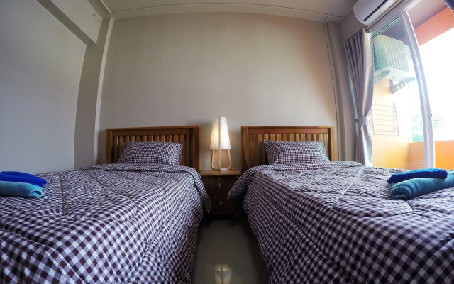 OYO 349 Aroonrung House