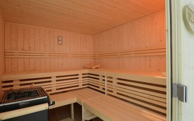 Cozy Apartment With Terrace, Located in Quiet Surroundings