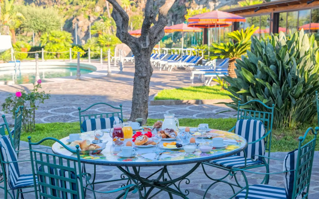 Hotel Zaro