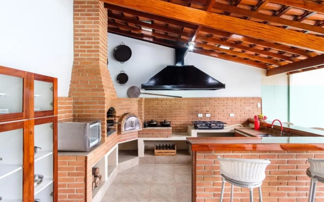 Bh 12: Casa Com Piscina, Perfeita E Bem Localizada!!!
