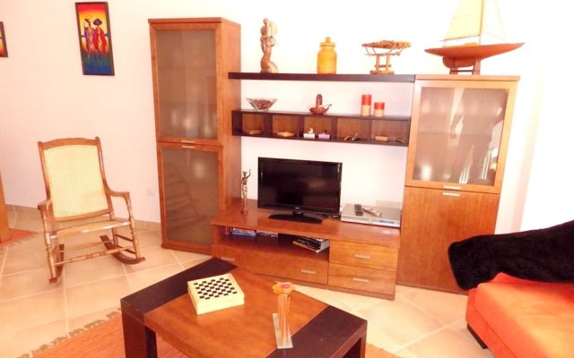 Apartment with 2 Bedrooms in São Martinho Do Porto, with Wonderful Sea View And Balcony - 200 M From the Beach