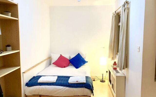 HFS Studio Next To Hydepark L12