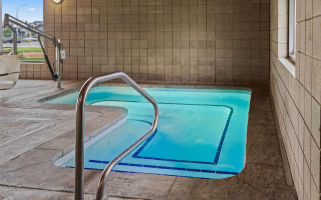 AmericInn by Wyndham Bismarck