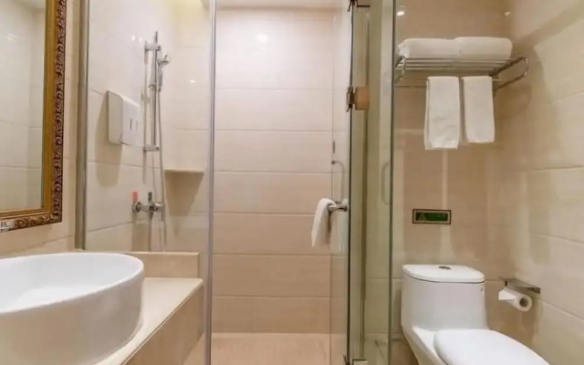Vienna Hotel (Yiyang Heshan Xiufeng Park)