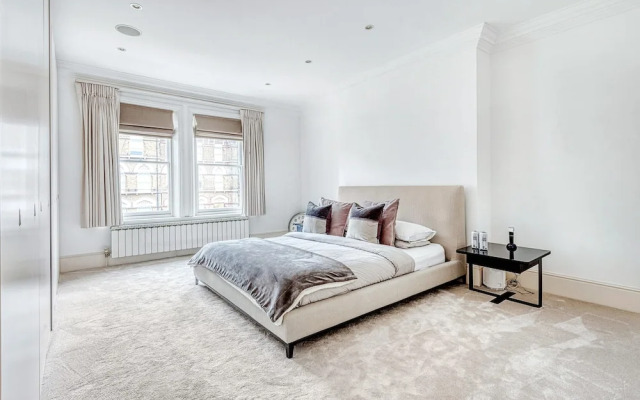 The King of Spades - by Out of Office Lifestyle