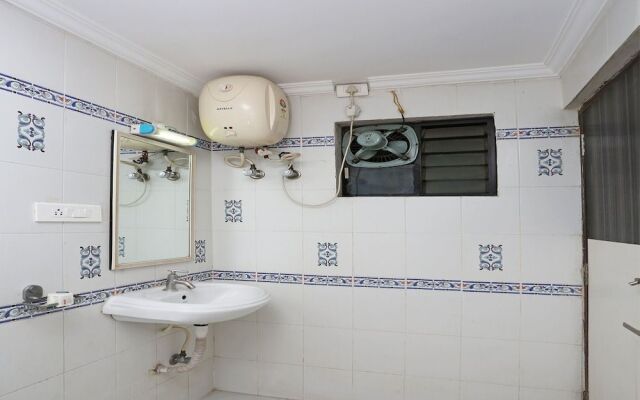 OYO 1108 Hotel Saraswathi Residency