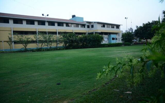 Hotel Palms Residency