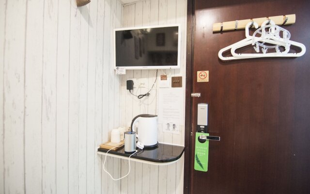 Hawaii International Hostel