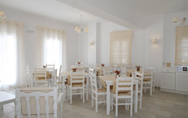 Spiros & Hiroko Hotel - Adults Only