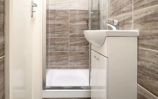 Coronation Road - Deluxe En Suite Room