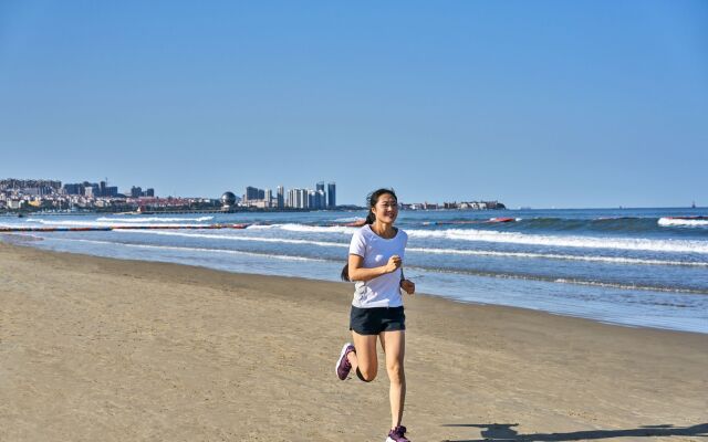 Crowne Plaza Yantai Seaview by IHG