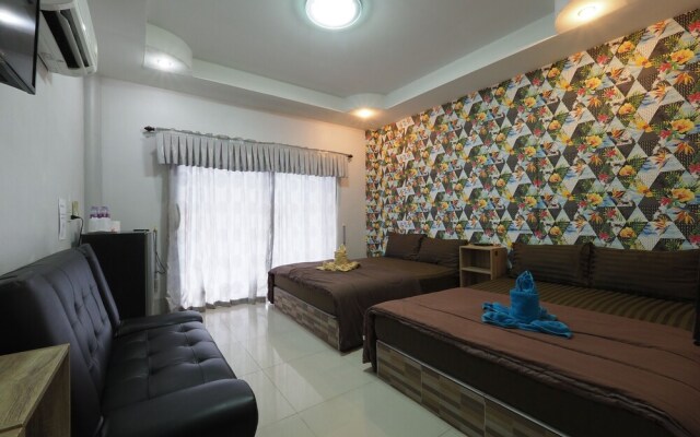 OYO 1100 Chidlom Resort