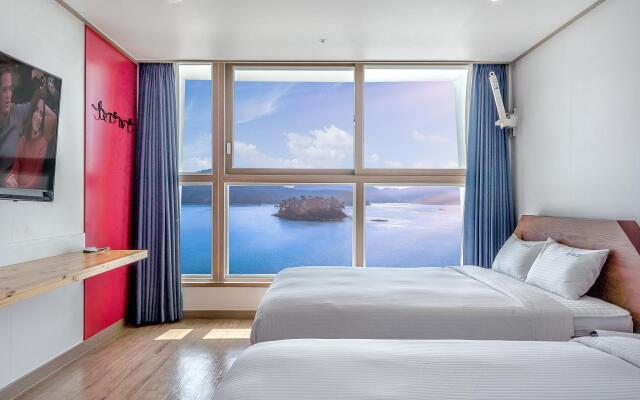 Tongyoung MartisBeach Pension