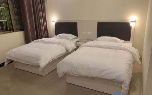 Dongxing Hengsheng Express Hotel