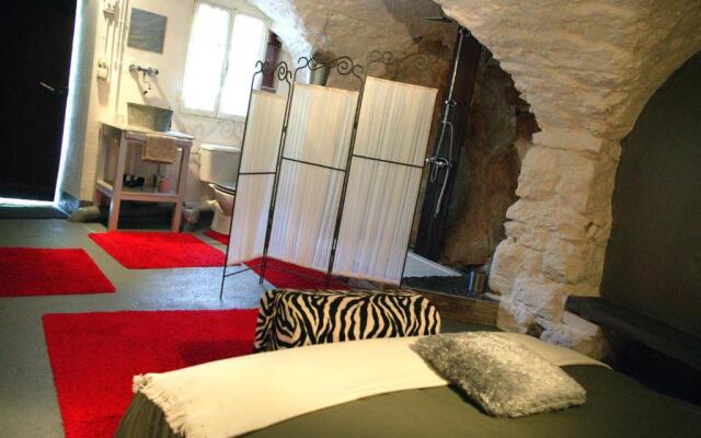 Le Mas Des Pots Rouges