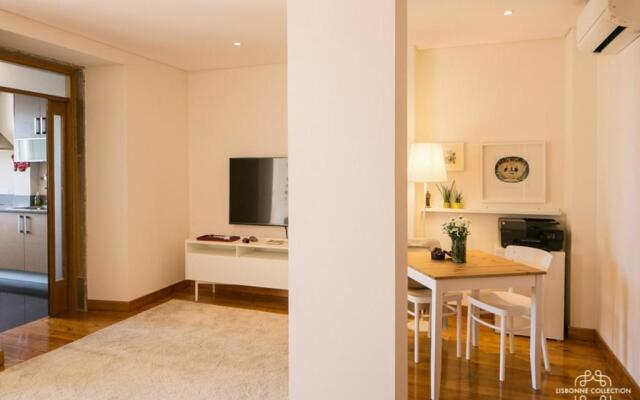 Modern and Comfort Apartment 25 by Lisbonne Collection
