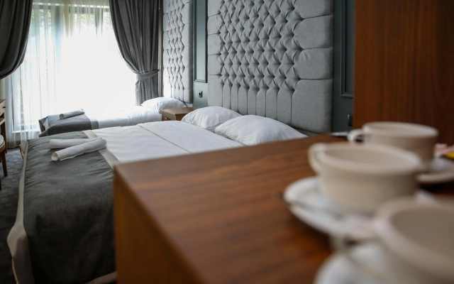 New Gate Hotel