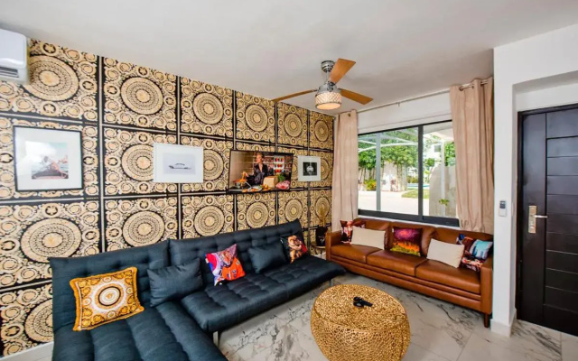 Charming & Comfortable House, 15 min to Downtown