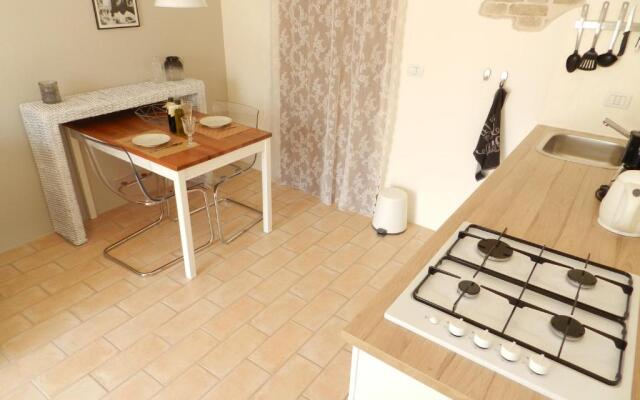Rosa nel Pozzo Apartments and B&B