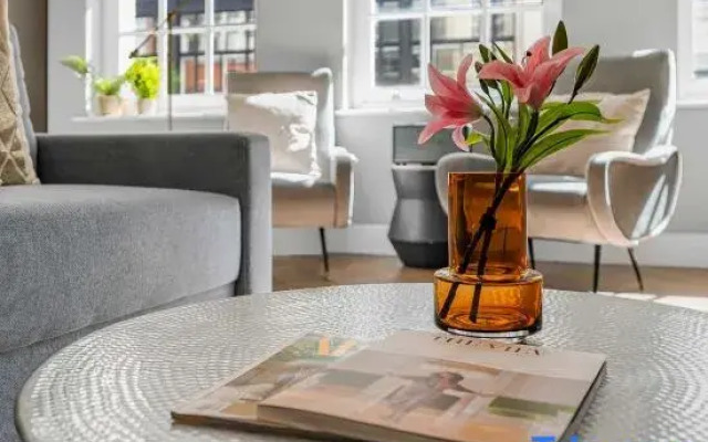 The Story Apartment - Soho - By Frankie