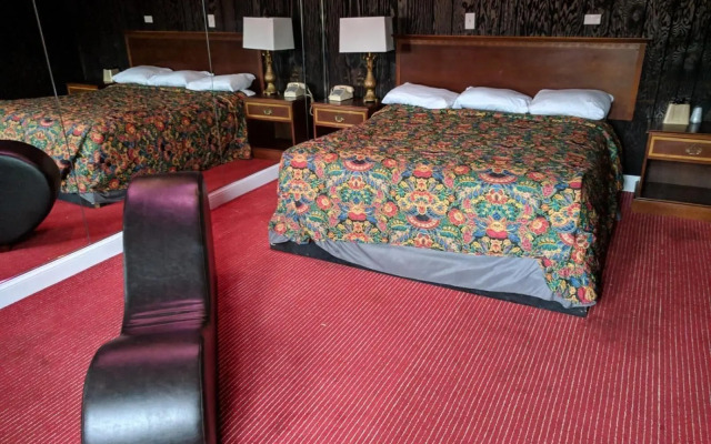 Skylark Motel