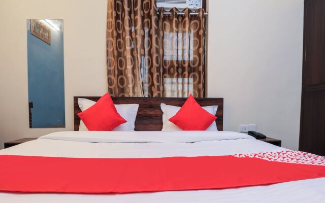 OYO 14911 New Airport Residency