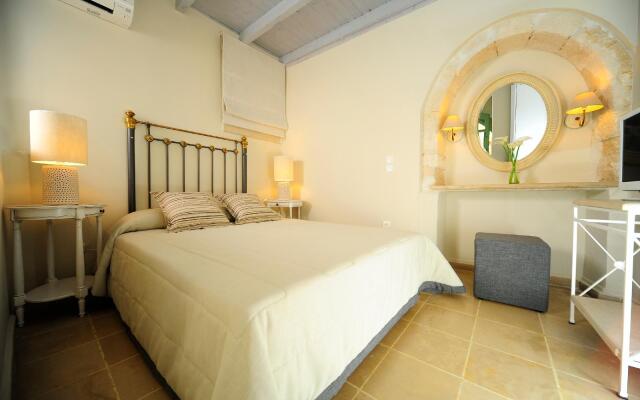 Mythos Suites Boutique Hotel