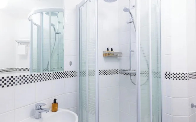 The Regency - Serviced Apartments