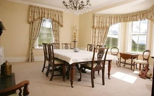 West Longridge Manor B&B